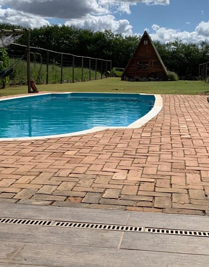 Chalet / Sitio + Chale Suico + Area Festa + Piscina Tatui