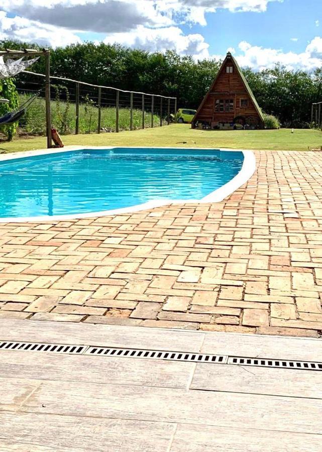 / Sitio + Chale Suico + Area Festa + Piscina Chalet *