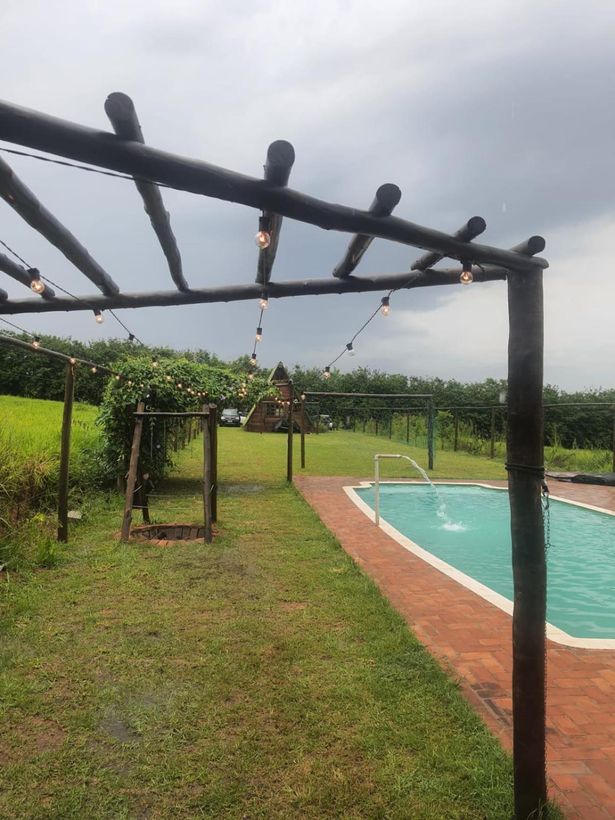 / Sitio + Chale Suico + Area Festa + Piscina Chalet