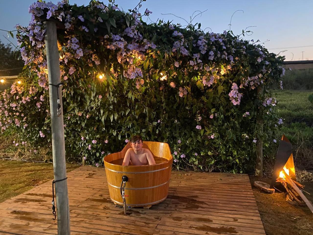 / Sitio + Chale Suico + Area Festa + Piscina Chalet *