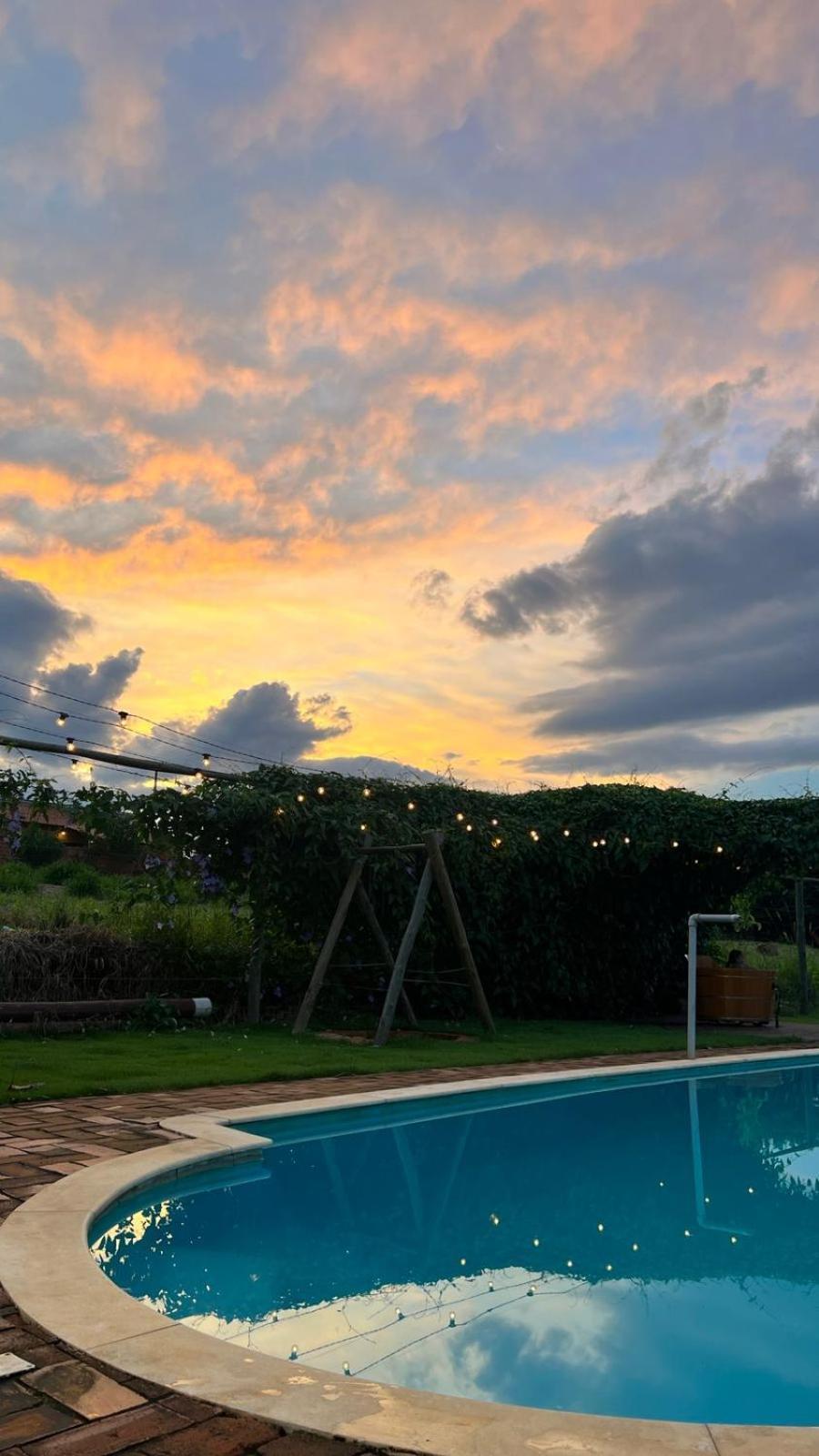 / Sitio + Chale Suico + Area Festa + Piscina Chalet
