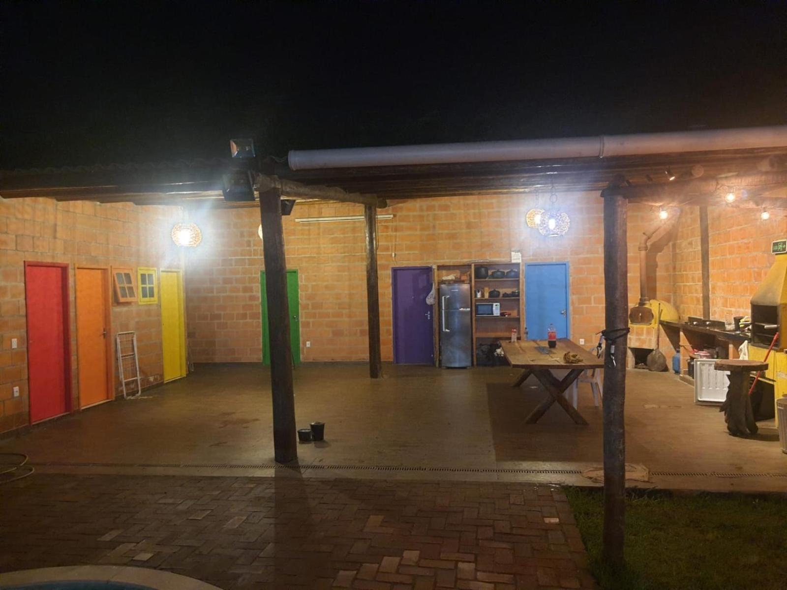 / Sitio + Chale Suico + Area Festa + Piscina *